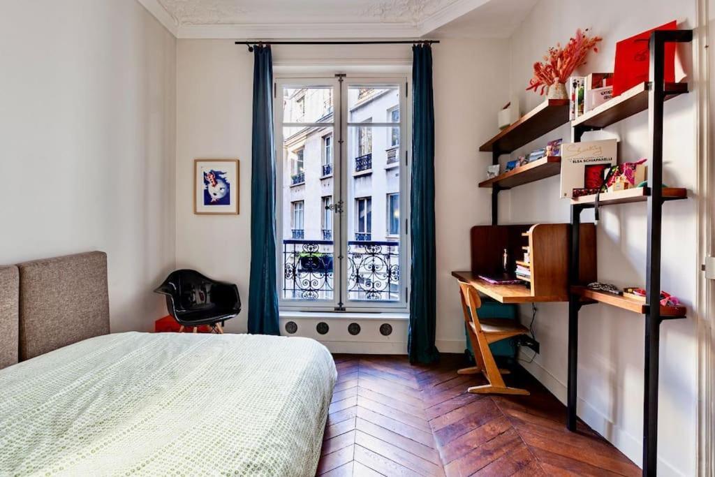 Lux Art Deco, Voltaire Apartment